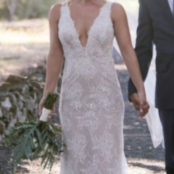 NWT Liancarlo Original Wedding Gown Style #6870 - Picture 9 of 9